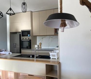 Roches Noires Apartment | Stylish 2-Beds beach side apart with common pool Post Lafayette