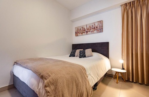 Leuro Apartment | Stylish 2br2bth Apt With King Bed In Miraflores