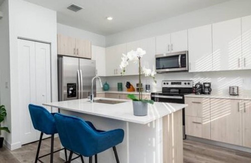 Survey Creek House | Stylish 3/2.5 Townhome Near Inter Miami with Pool