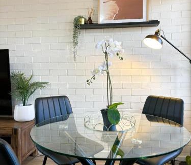 South Hedland Apartment | Stylish 3 Bedroom Apartment - South Hedland