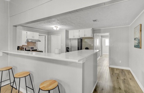Groves House | Stylish 4 bedroom home in Groves