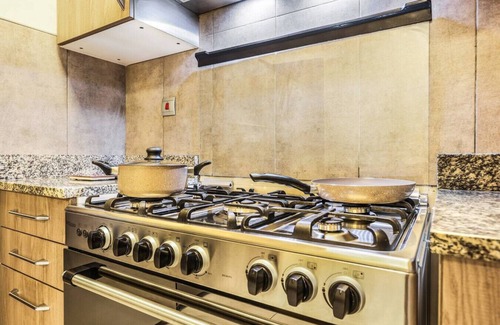 Discovery Gardens House | Stylish 4BR Family Villa – Easy Access to Dubai Marina & Expo City
