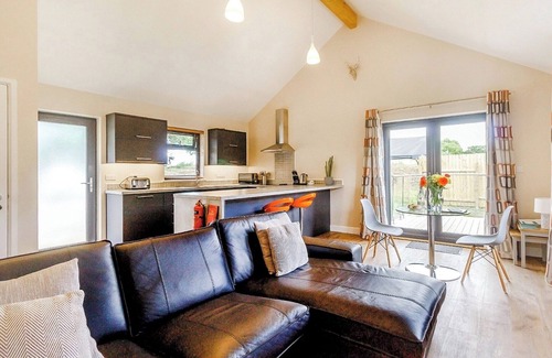 Selby Ski Chalet | Stylish and luxurious open plan lodge with underfloor heating and smart TV.