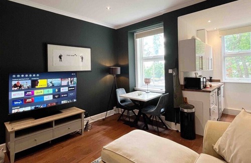 Inverness Apartment | Stylish and spacious one bedroom apartment