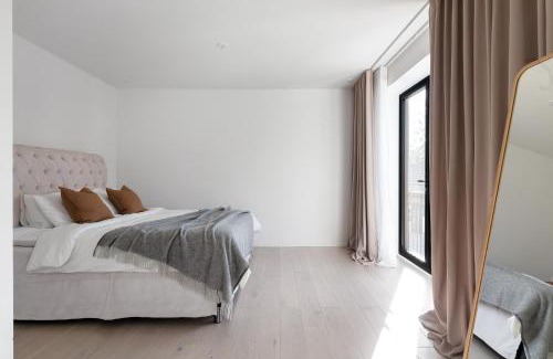 Kista Villa | Stylish and spacious family home