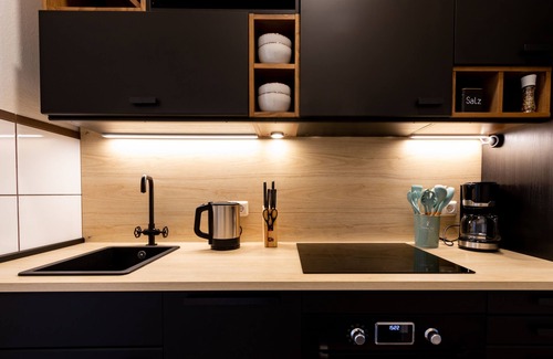 Chemnitz Apartment | Stylish apartment | 60sqm | 10min central station | king-size bed | dogs allowed!