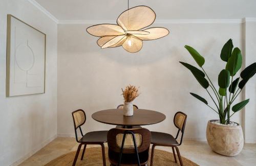 New Golden Mile Apartment | Stylish Apartment with Pool
