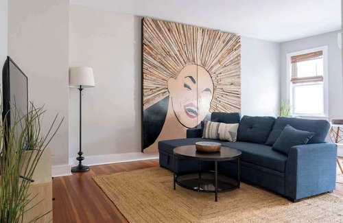 Off Broadway Apartment | Stylish Broadway Stay Near Shops & Waterfront