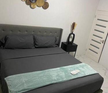 Old Harbour Apartment | Stylish Bungalow- New Harbour Village