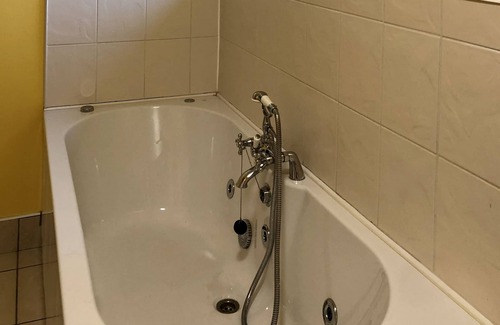 Clonakilty Apartment | Stylish duplex in heart of town