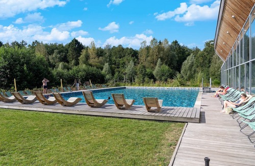 Maubray House | Stylish Escape with Views