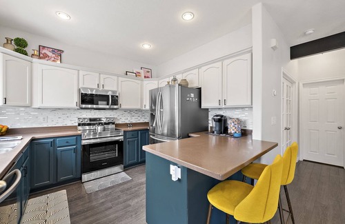 South Jordan House | Stylish & Family Friendly w/Fenced Yard, Garage, Game Room, BBQ, Near Eats & Fun