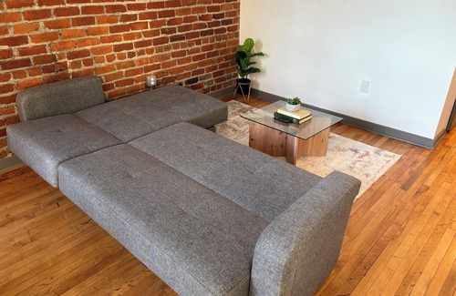 Shockoe Bottom Apartment | Stylish Getaway in Downtown Richmond - 1b1b