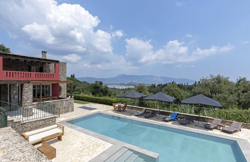Vassilatika Villa | Stylish lux villa overlooking the sea, close to Corfu town, 6 en suite bedrooms