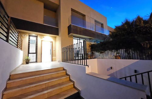 Sidi Daoud Villa | Stylish Luxe House with Garden Marsa
