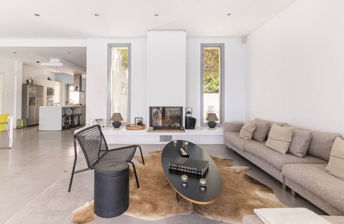Ormos Agiou Ioannou House | Stylish Modern Greek villa directly on the sea, 40 mins from central Athens