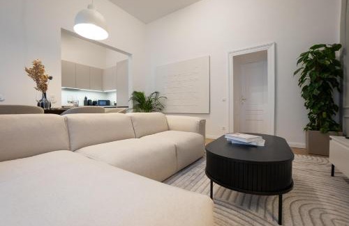 Alservorstadt Apartment | Stylish & Modern 90m2 Flat in Prime Location