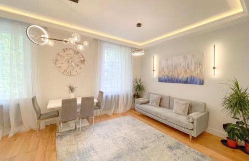 Paddington Apartment | Stylish One Bed Flat in Paddington Pool and gym next door Free secure underground parking nearby