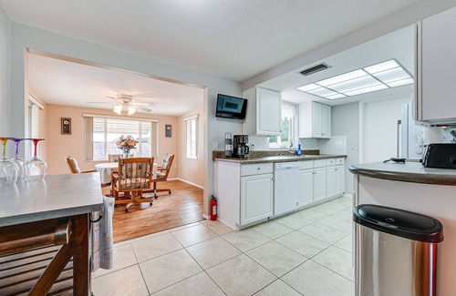 Gulf Highlands House | Stylish Port Richey Home ~ 8 Mi to Beach Park!