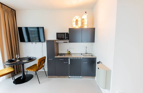 Katendrecht Apartment | Stylish Serenity 1BDR Apartment BHD