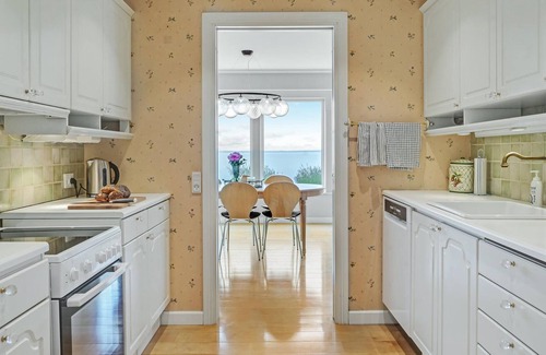 Ramlose House | Stylish, spacious cottage with panoramic view and large plot, located directly on the lake Arresø.