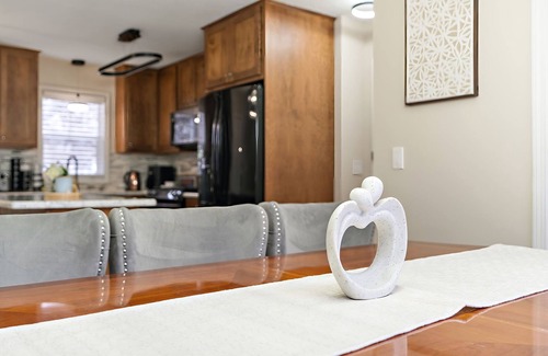 Fridley House | Stylish & Spacious Retreat - with a High tech Movie Theater near DT Minneapolis