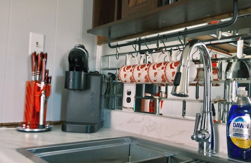 St Ignace Cabin | Stylish Studio Cabin in St. Ignace β Near Mackinac Ferry, WiFi & AC