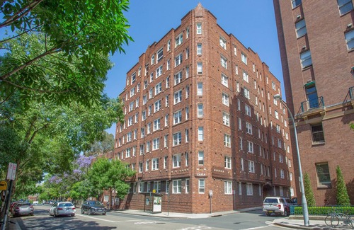Elizabeth Bay Apartment | Stylish Studio Near Kings Cross Train Station