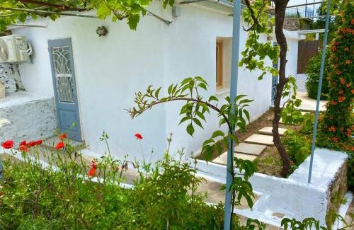 Vathy Villa | Stylish Vathy Studio with Sea View