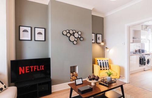 Acocks Green House | Stylish & Well Equipped Modern Home in Birmingham with WiFi