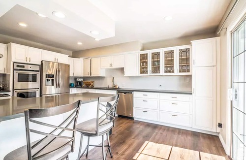 Studio City House | Stylishly Furnished Home Nestled in Hollywood Hills with Wow Views
