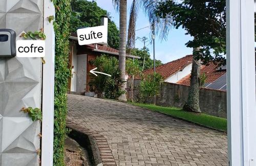 Fortaleza Alta House | Suíte 77 privativa , há 11km da vila germânica