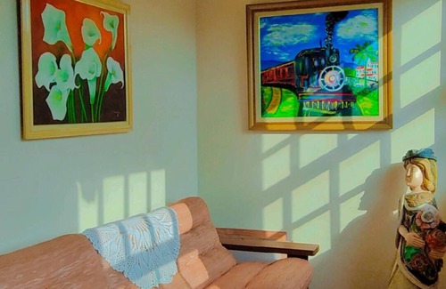 Ouro Preto Apartment | Suíte com Vista Para a Montanha
