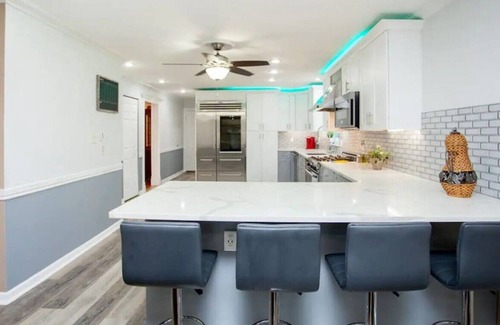 Morrisville House | Suburban Escape with Hot Tub!