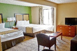 Akron Hotel | Suburban Studios Copley Akron West