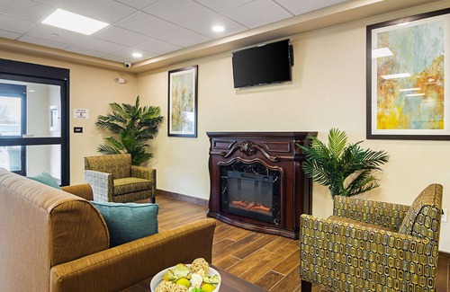 Monaca Hotel | Suburban Studios Monaca - Pittsburgh
