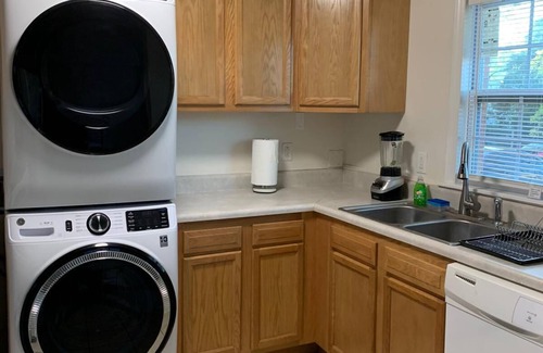 Biddleville Apartment | Suite 6, Sleep 4, Walk to Attractions in Uptown