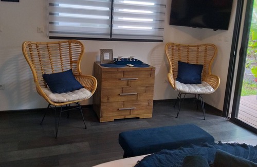 Grand Bois Bed & Breakfast | Suite Avec Jacuzzi Privé Piscine vue mer Splendide