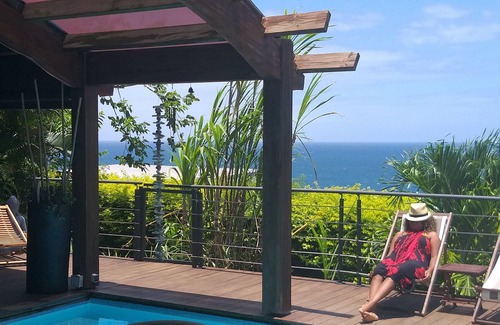 Grand Bois Bed & Breakfast | Suite Avec Jacuzzi Privé Piscine vue mer Splendide