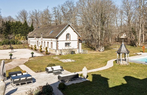 Gien House | Suite Charmilles avec piscine