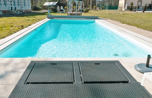 Gien House | Suite Charmilles avec piscine