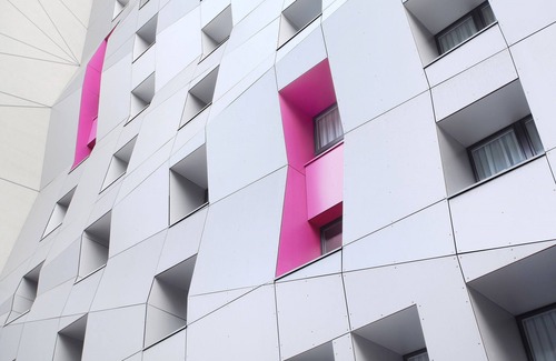 Les Chartreux Condo | Suite Climatisée. 200m du Métro. Wi-Fi GRATUIT