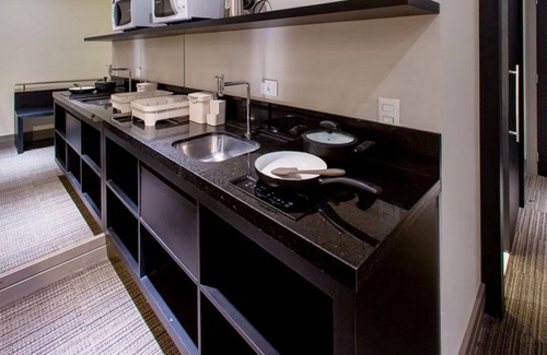 Reboucas House | Suite Double with kitchen by ¼ UmQuarto 4-PR.