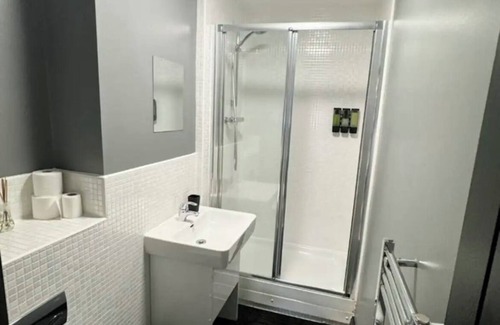 Chorlton-on-Medlock Apartment | Suite Dreamz MCRnLuxury 2-bedroom apartment with WiFi in Manchester