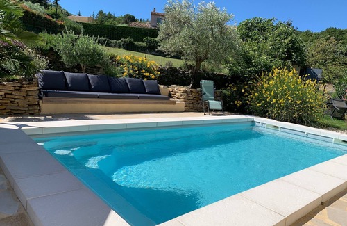 Malaucene Apartment | Suite La Calade at the foot of Mt Ventoux with swimming pool