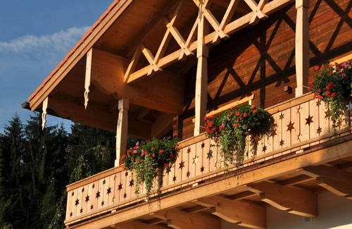 Abwinkl Ski Chalet | Suite Linde Modern retreat