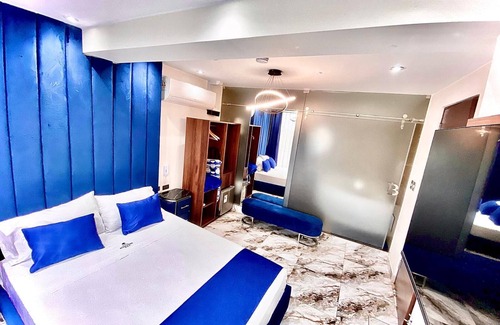 Chancay House | Suite Con Jacuzzi y Balcón by BlueThree Hotel 3✨️ a 7 min de la Plaza de Chancay