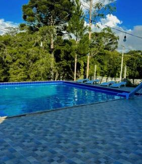 Campina Grande Do Sul Apartment | Suite Piscina térmica e Banheira Jacuzzi a 20km de Ctba