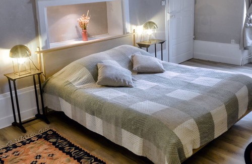 Poligny Bed & Breakfast | Suite Privée Dans un Élégant Hôtel Particulier au Coeur de Poligny