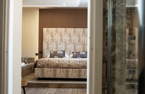 Campolattaro Hotel | Suite - Room with double bed with private Jacuzzi